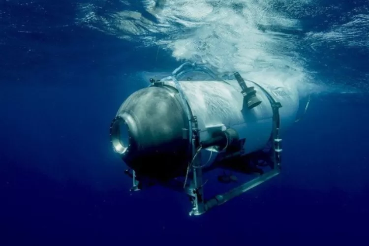 OceanGate’s Suspected Titan Submarine Debris Suggested to Be Raised from the Sea, Here’s a Picture!